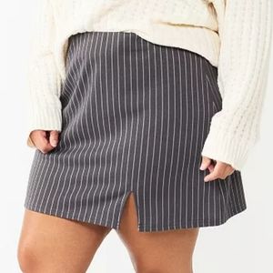 Women's Plus Size Mini Skirt
